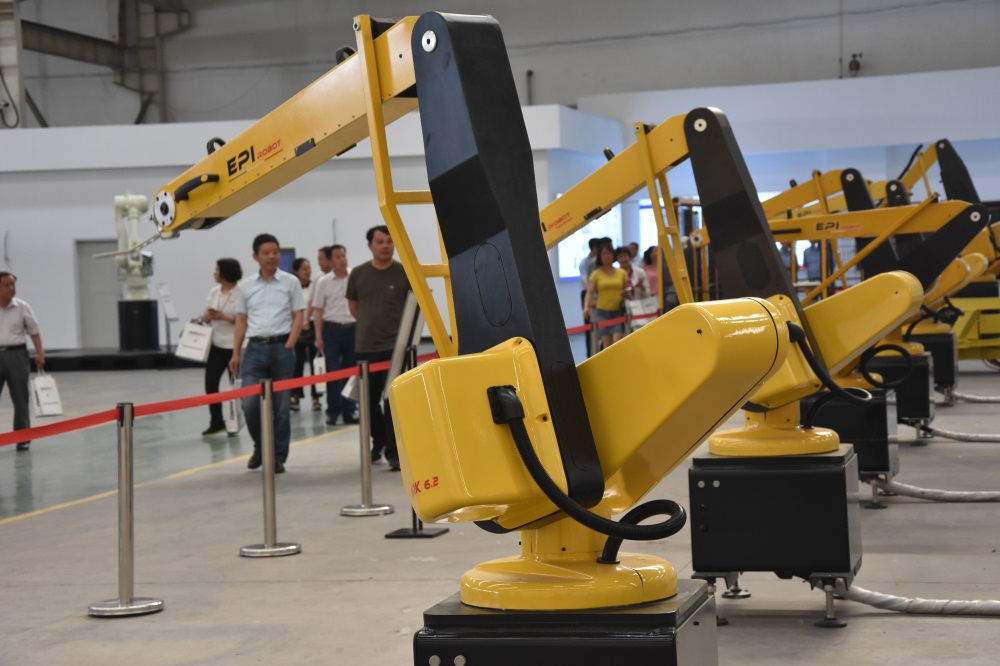 賽摩噴涂機器人